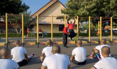 Inovasi-Edu-Lead-SPN-Polda-Jatim:-Instruktur-dan-Pengasuh-Bukan-Hanya-Menguji-Tapi-Mengedukasi-dan-Memotivasi