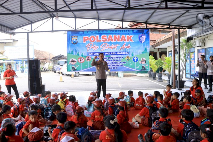 Polisi Sahabat Anak  Polres Madiun Edukasi Tertib Lalin Sejak Dini